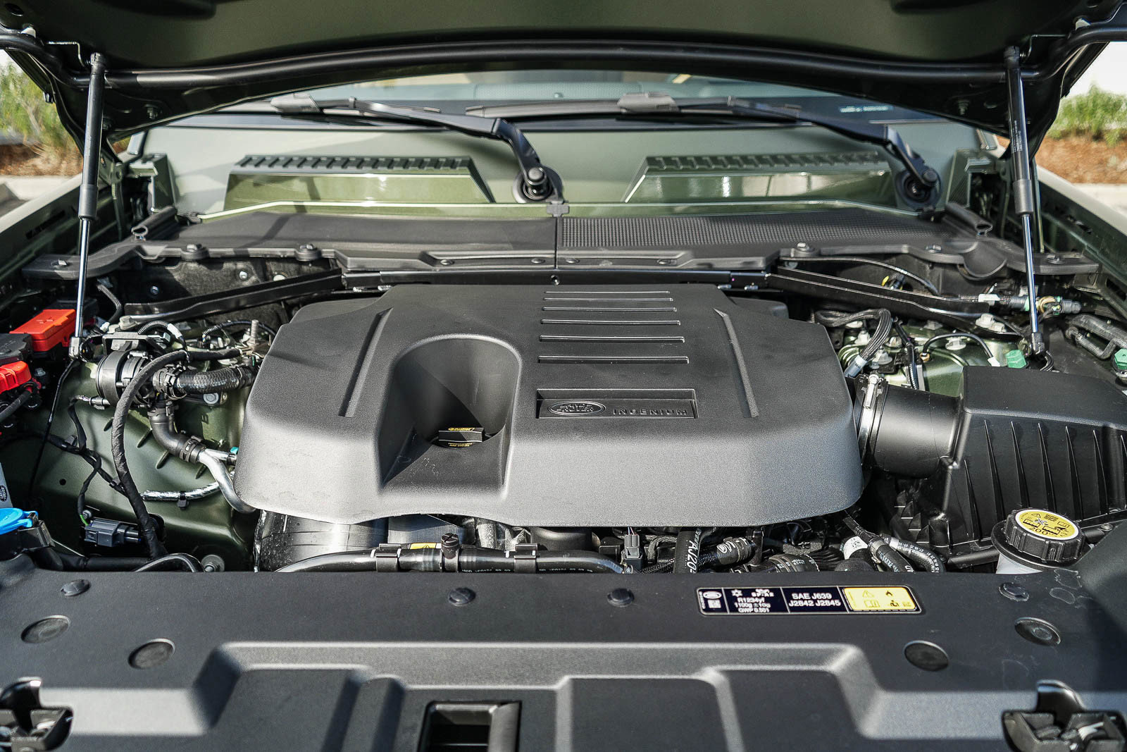 2026 Land Rover Defender X-Dynamic SE - Photo 27