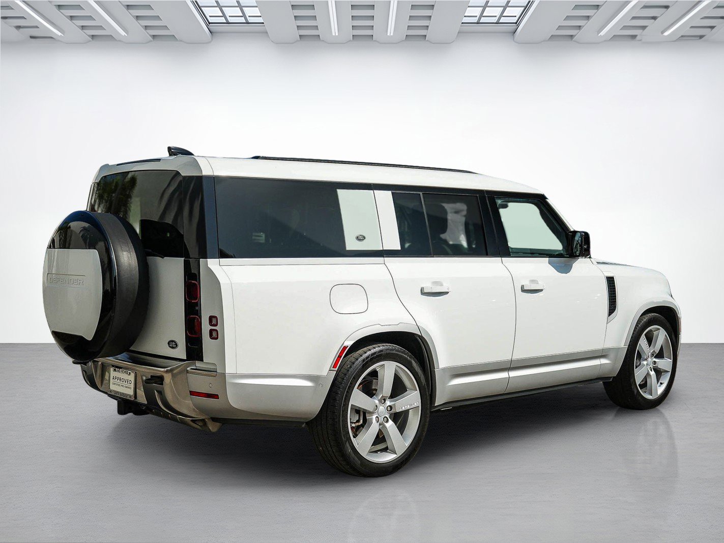 2023 Land Rover Defender 130 First Edition photo 6