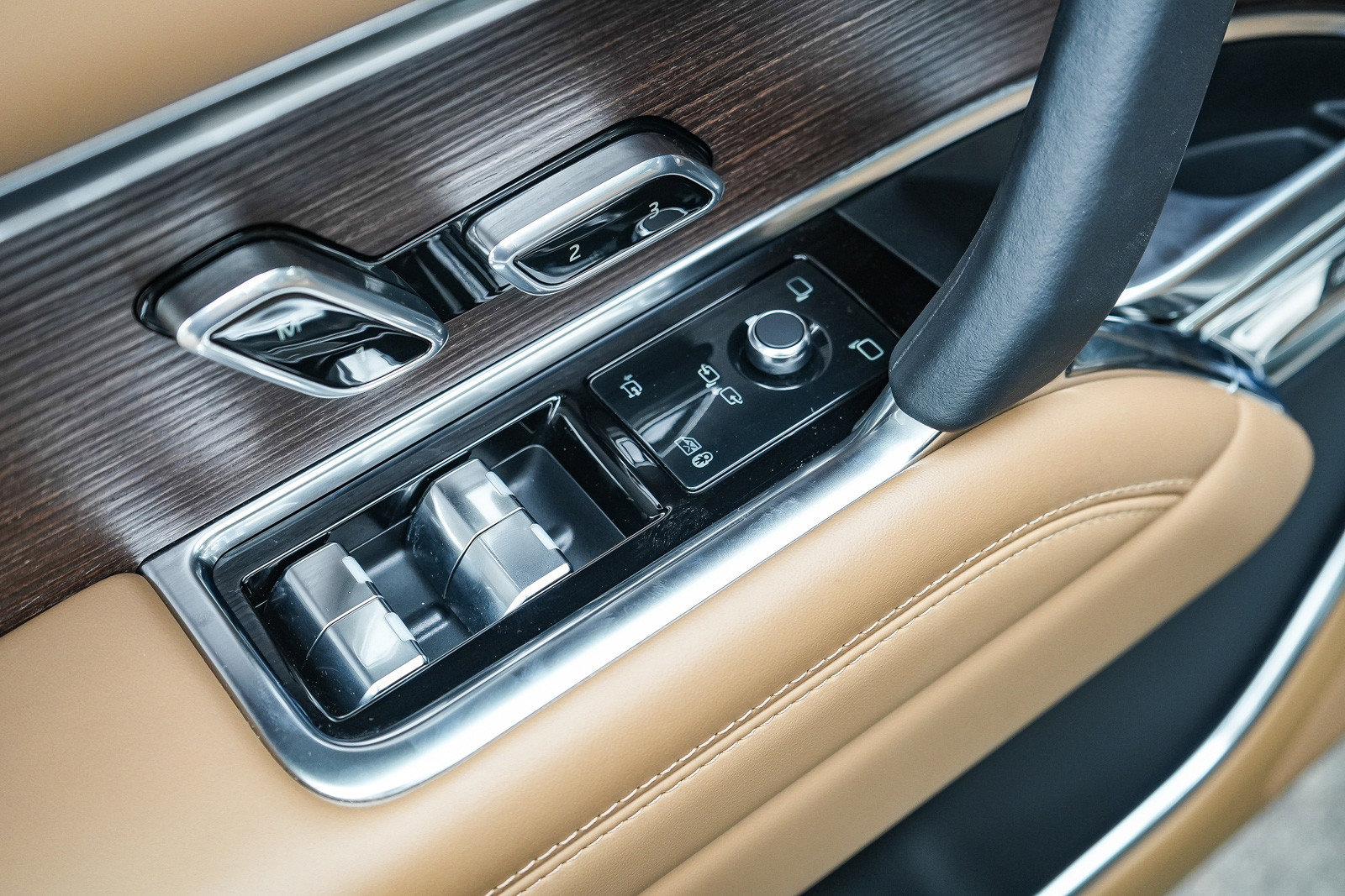 2024 Land Rover Range Rover SE - Photo 20