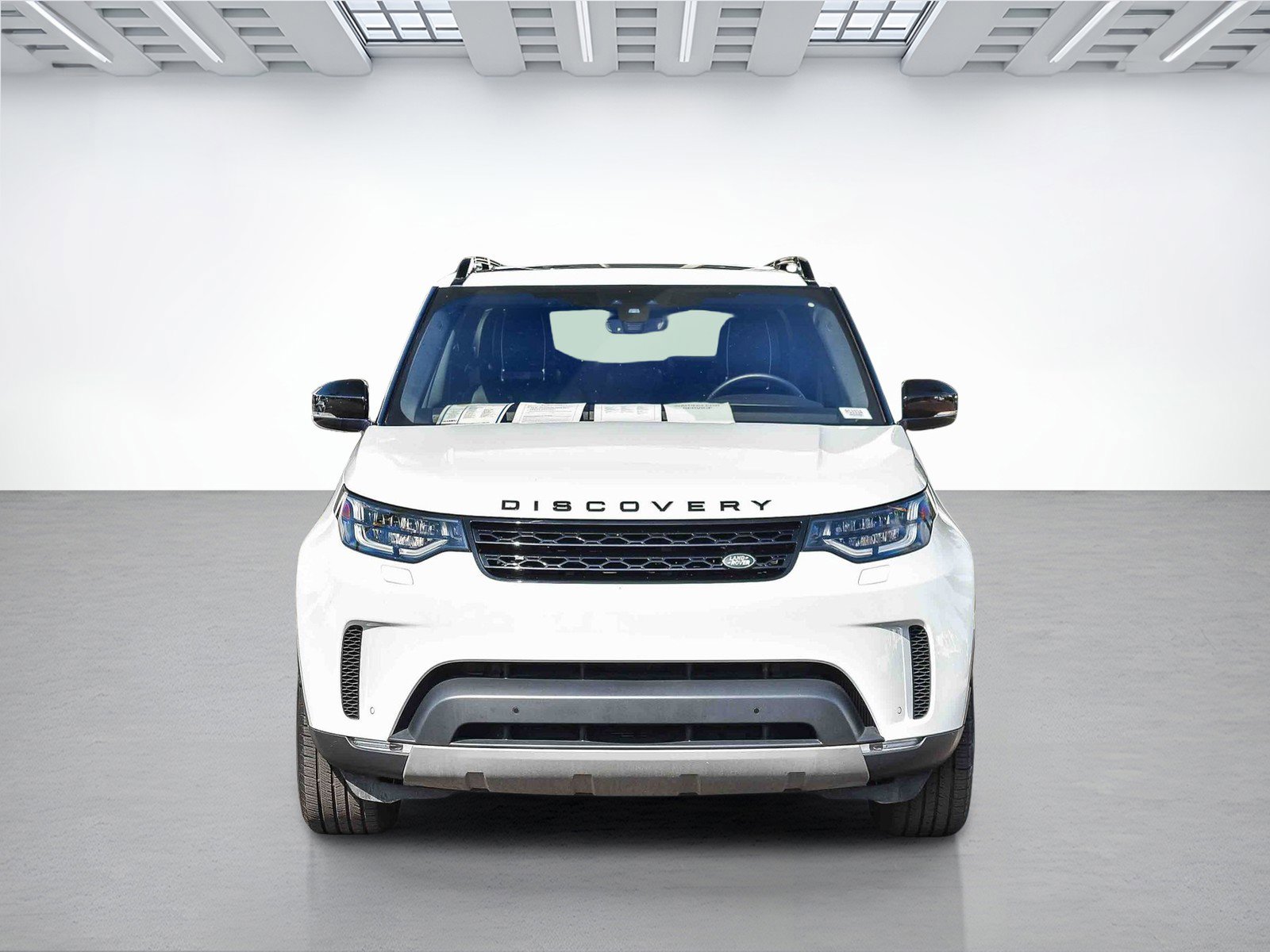 2019 Land Rover Discovery HSE photo 2