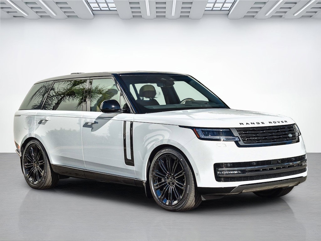 New 2026 Land Rover Range Rover SE LWB 7-Seats / V8 SUV