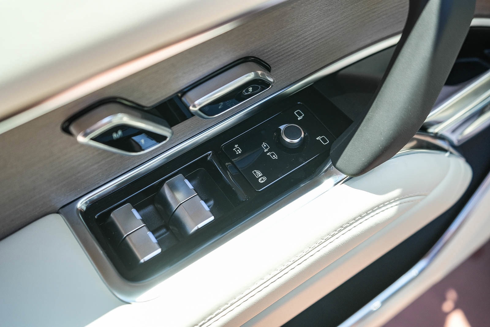 2026 Land Rover Range Rover SE - Photo 21