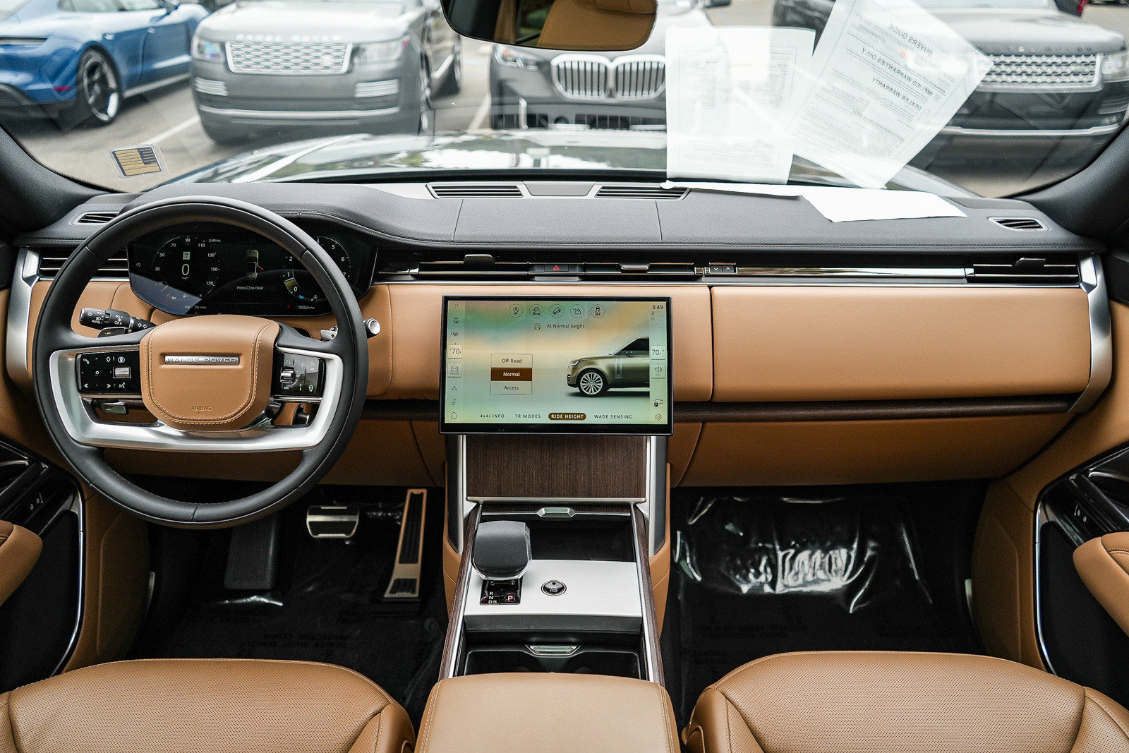 2024 Land Rover Range Rover SE - Photo 13
