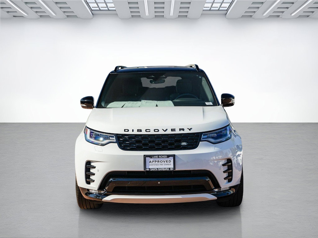 Used 2025 Land Rover Discovery P300 Dynamic SE SUV