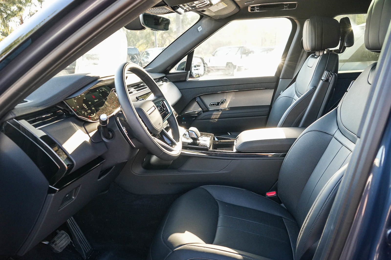 2026 Land Rover Range Rover Sport SE - Photo 17