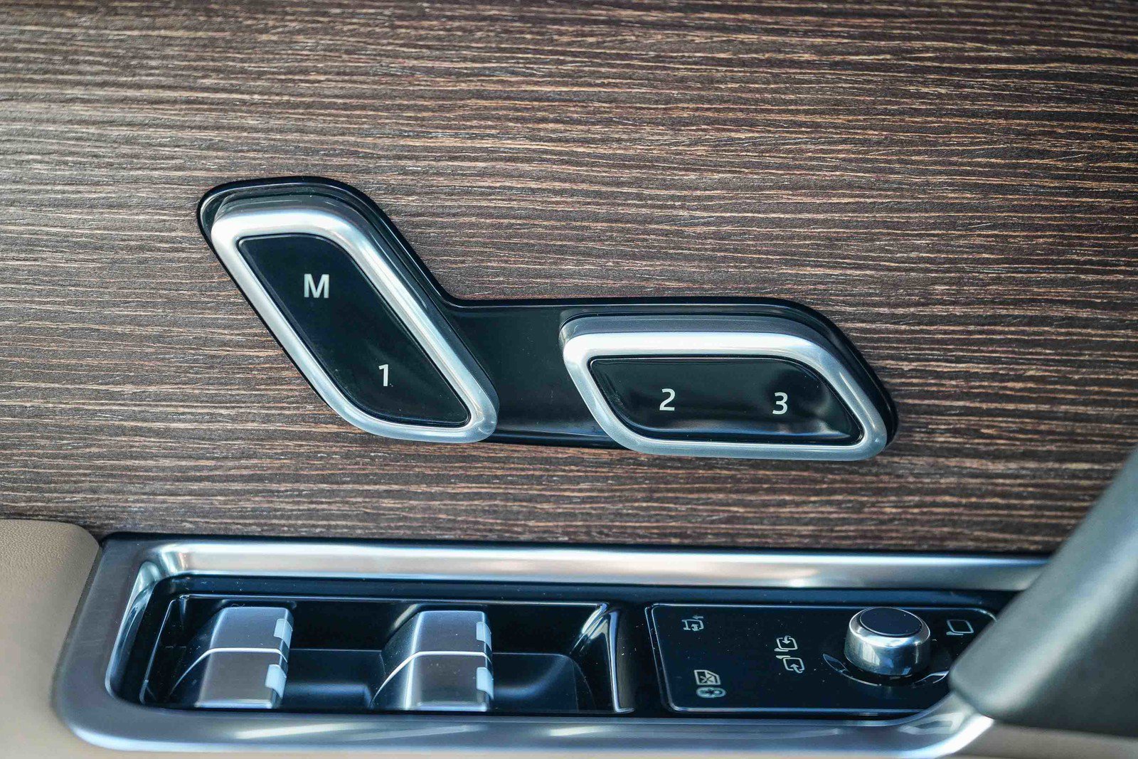 2023 Land Rover Range Rover SE - Photo 22