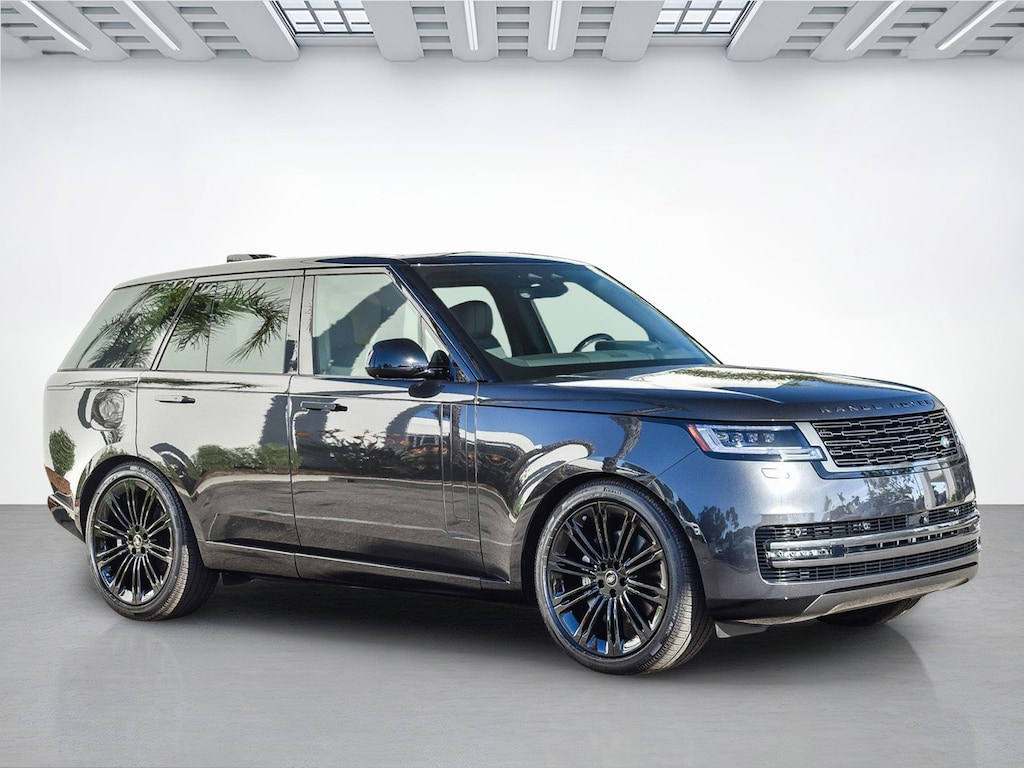 New 2025 Land Rover Range Rover SE SUV