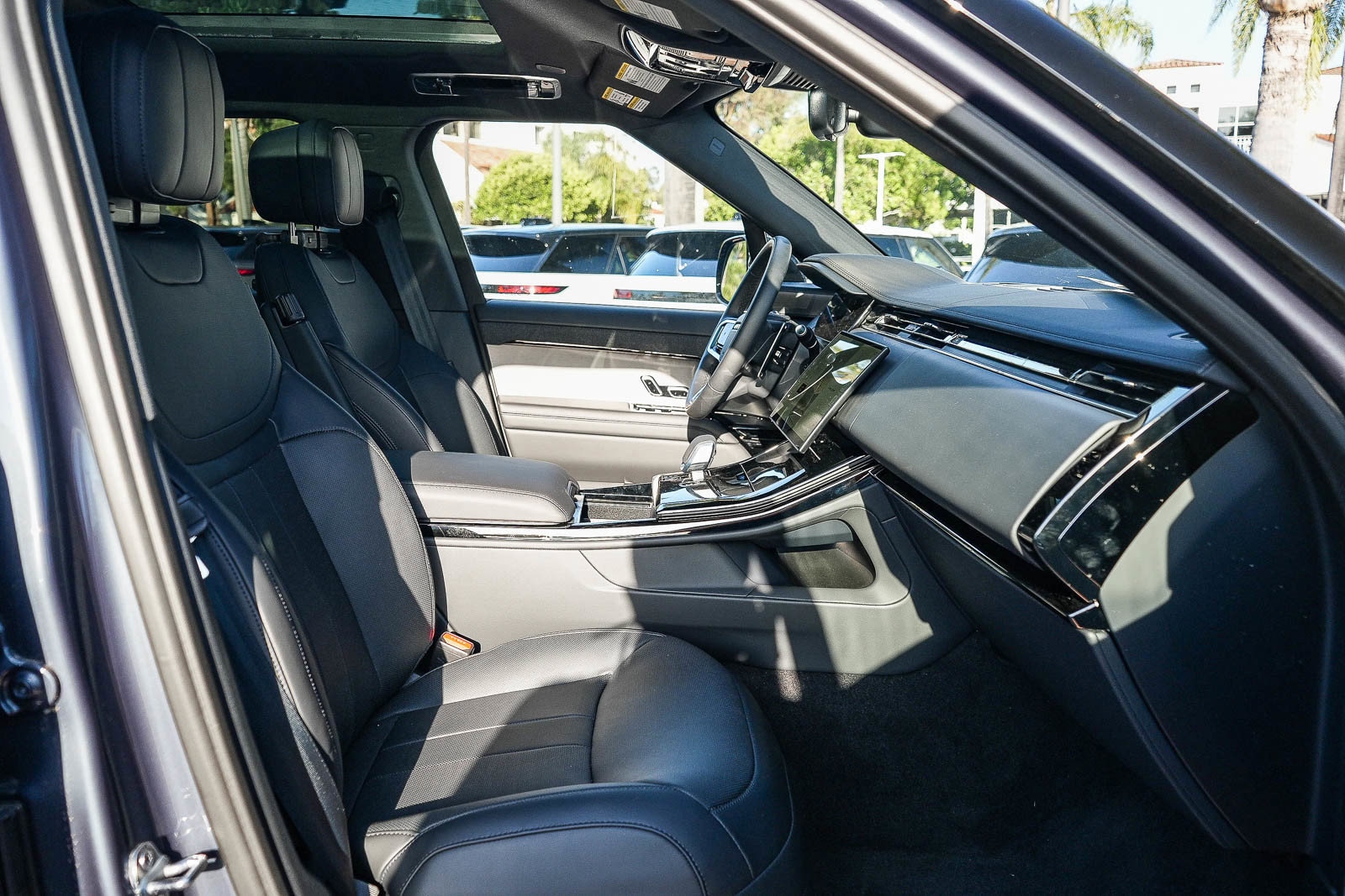 2026 Land Rover Range Rover Sport SE - Photo 16