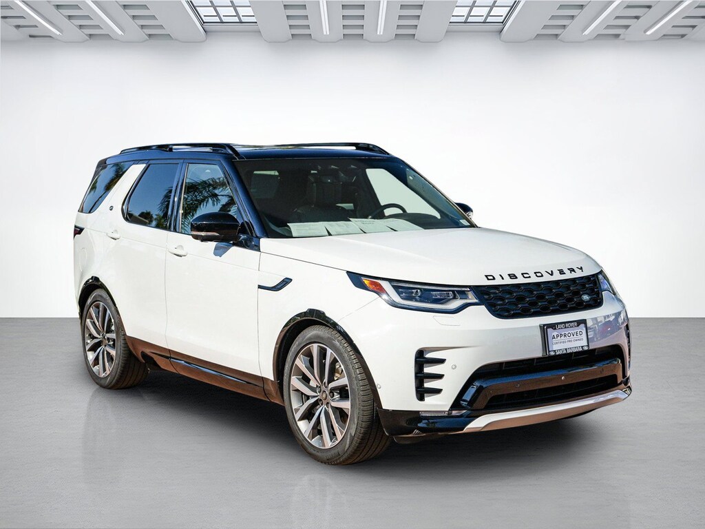 Used 2025 Land Rover Discovery P300 Dynamic SE SUV