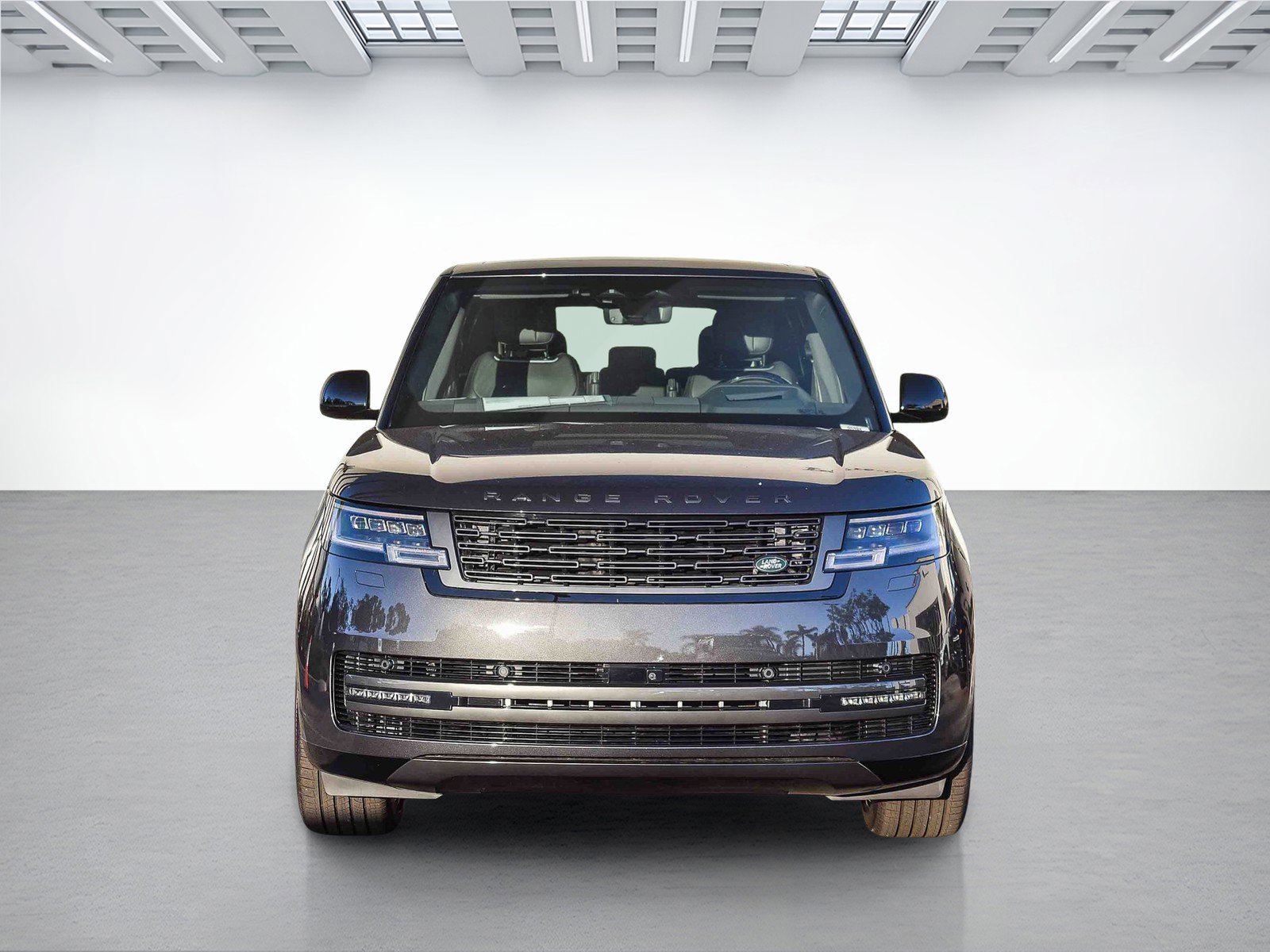 2025 Land Rover Range Rover SE photo 2