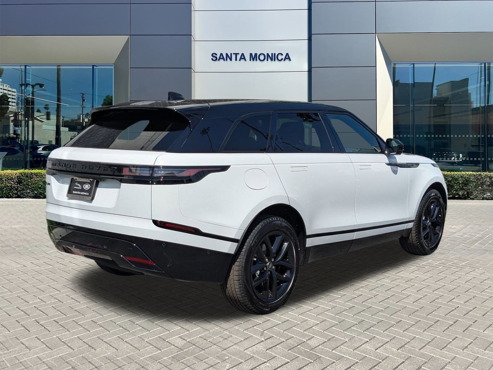2026 Land Rover Range Rover Velar SE photo 2