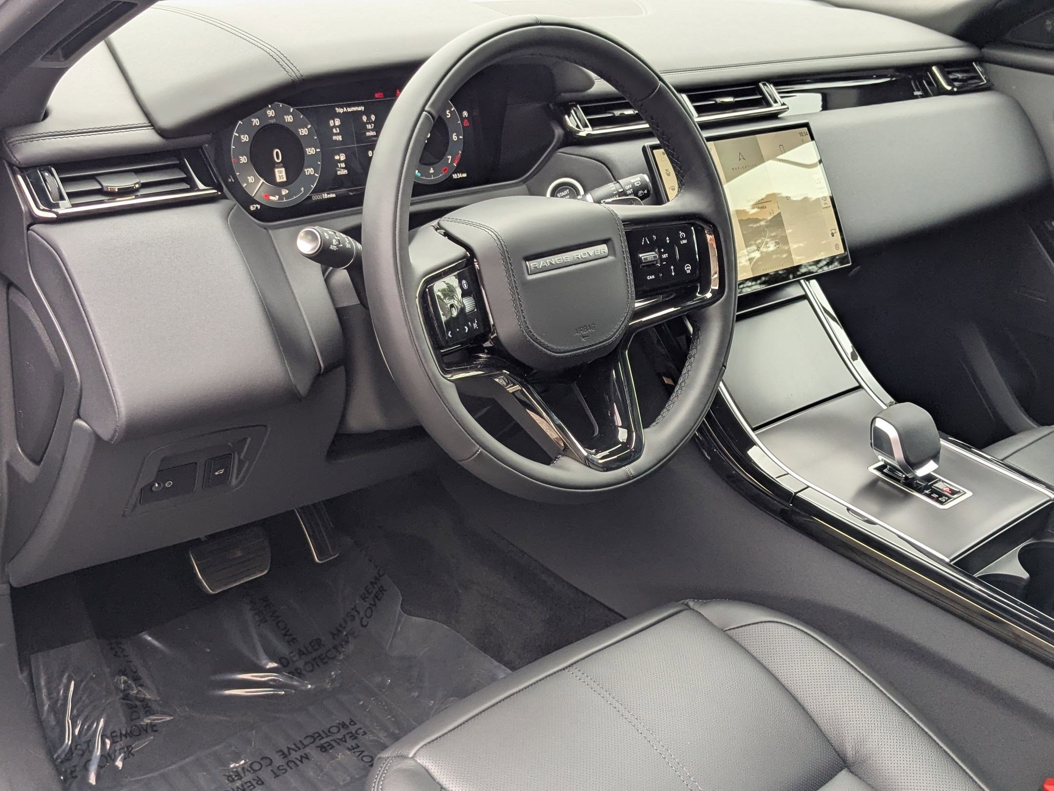 2026 Land Rover Range Rover Velar SE photo 2