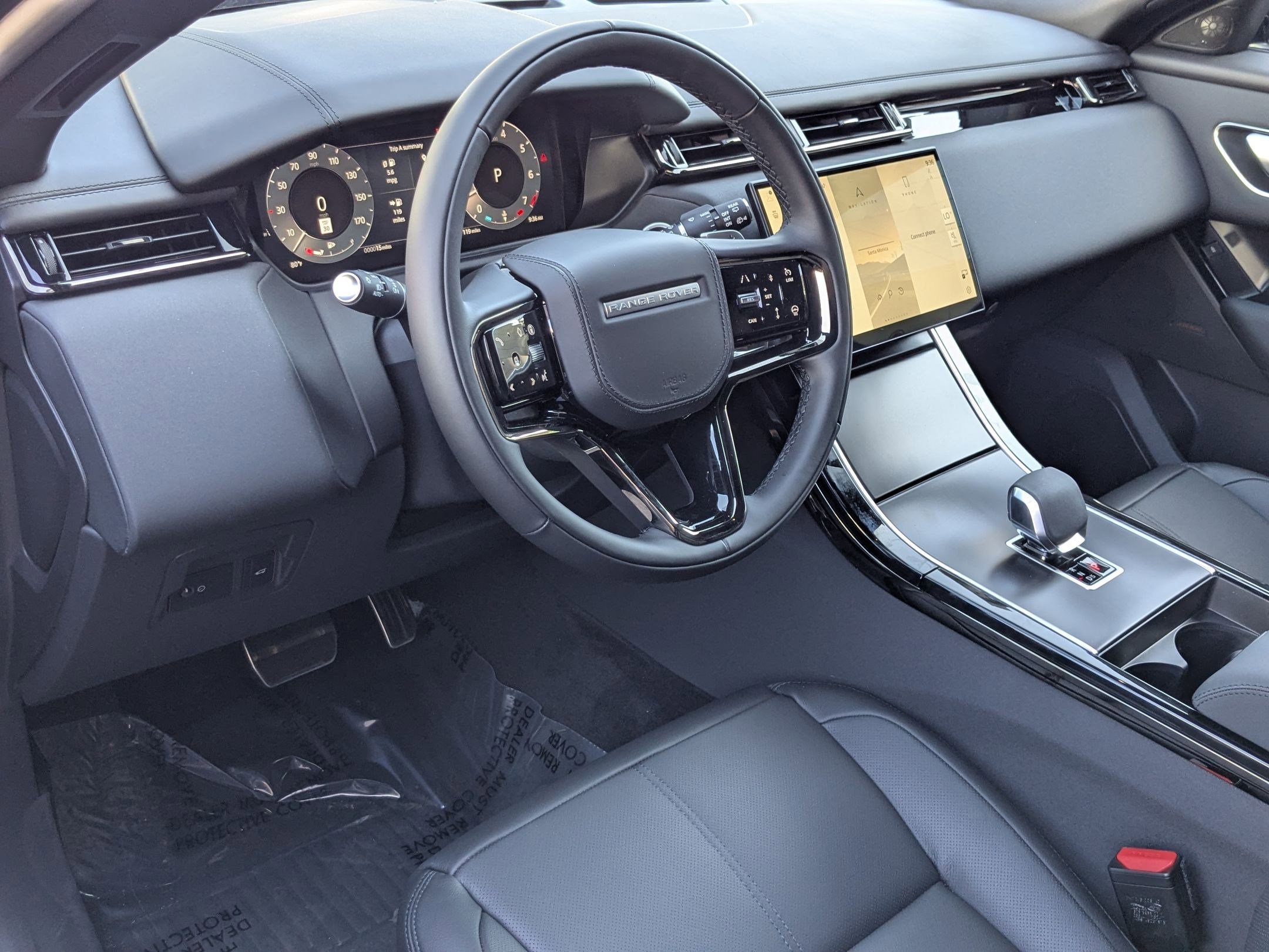 2026 Land Rover Range Rover Velar SE photo 3