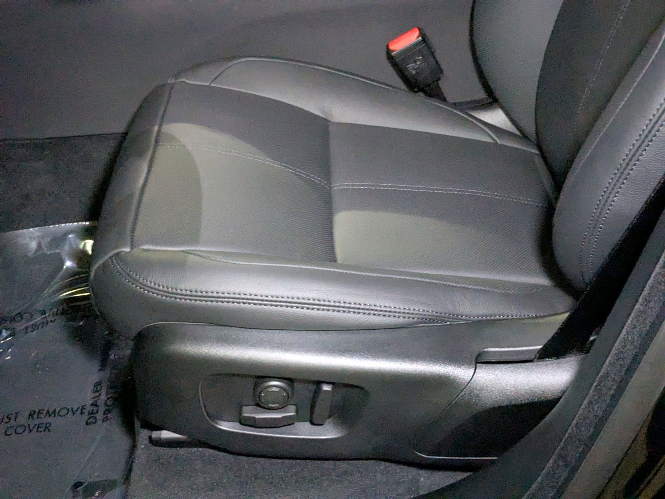 2026 Land Rover Range Rover Velar S photo 4