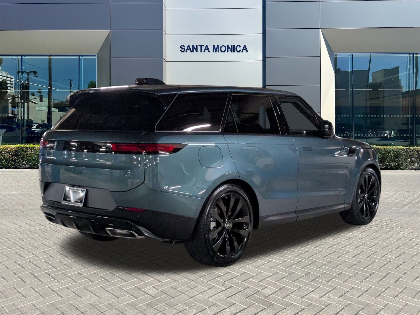2025 Land Rover Range Rover Sport P360 SE photo 2