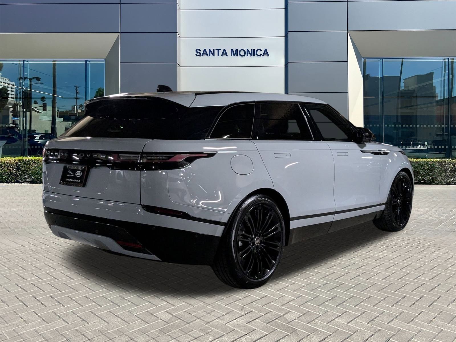 2026 Land Rover Range Rover Velar SE photo 2