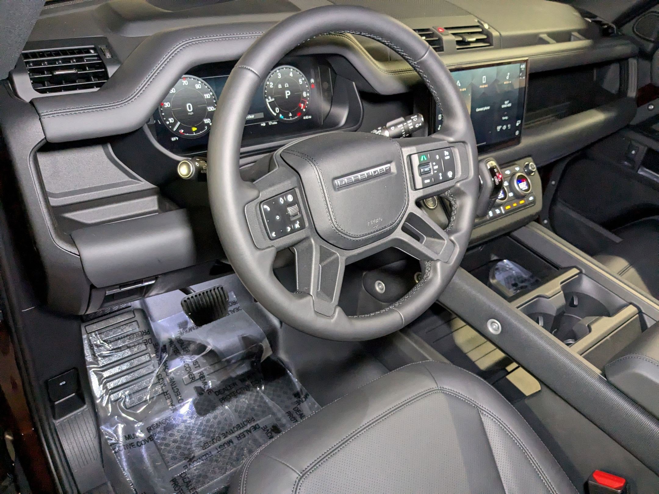 2025 Land Rover Defender 130 Outbound photo 3