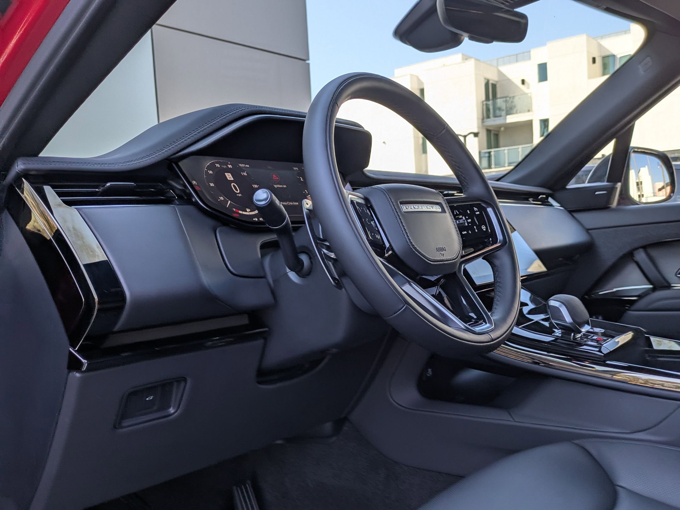 2025 Land Rover Range Rover Sport SE photo 3