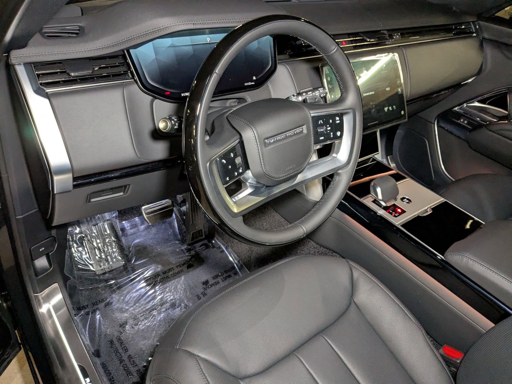 2025 Land Rover Range Rover SE photo 2