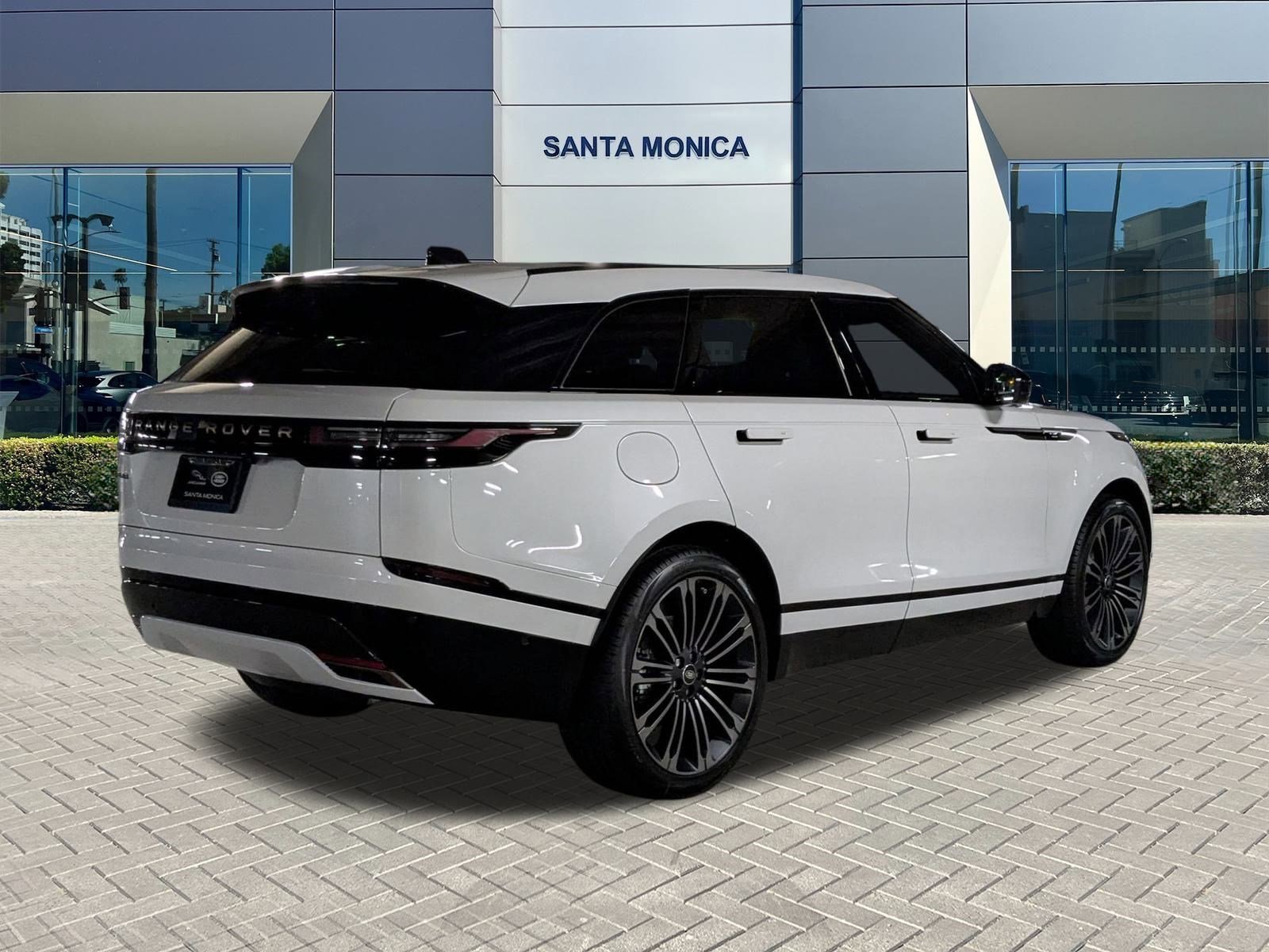 2026 Land Rover Range Rover Velar P400 Autobiography photo 2
