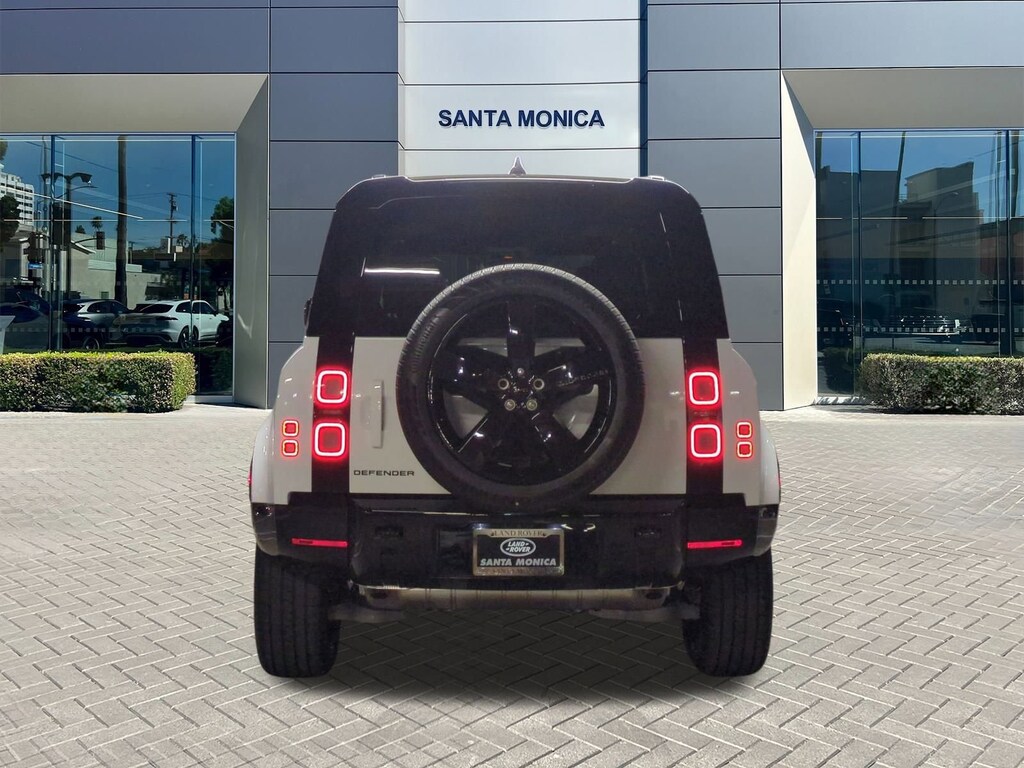 New 2026 Land Rover Defender 110 X-Dynamic SE 110 P400 X-Dynamic SE