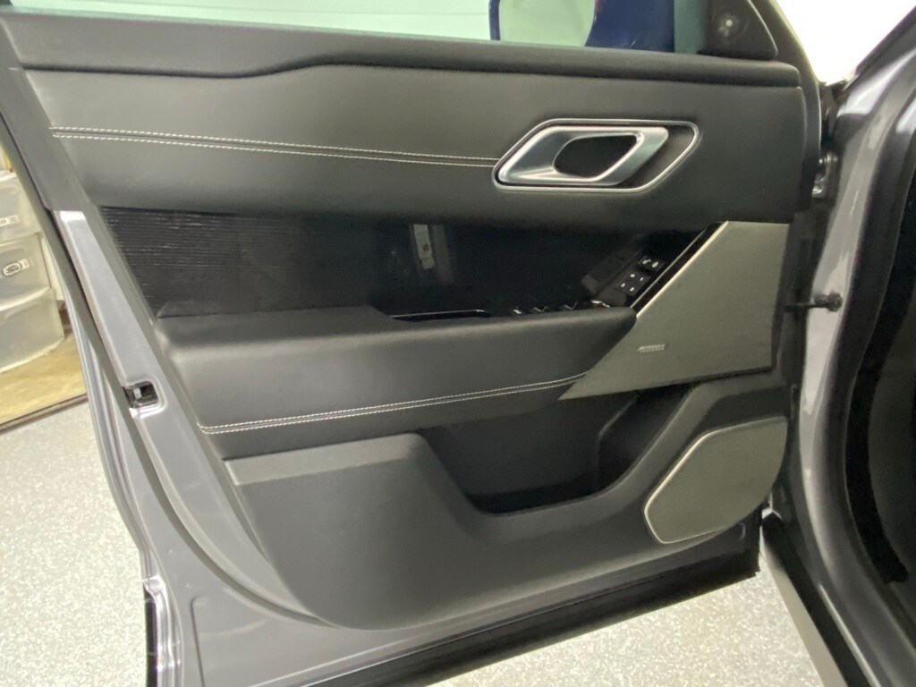 2020 LAND ROVER RANGE ROVER VELAR - Image 9