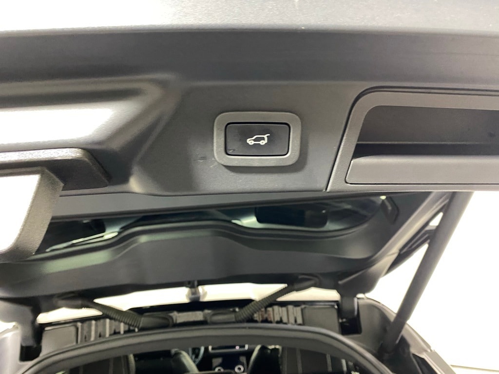 2020 LAND ROVER RANGE ROVER VELAR - Image 28