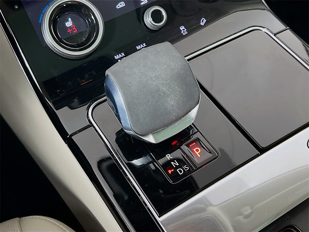 2023 LAND ROVER RANGE ROVER VELAR - Image 17