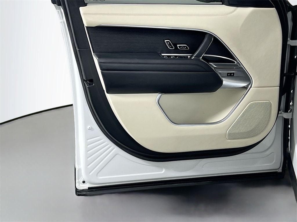 2022 LAND ROVER NEW RANGE ROVER - Image 18