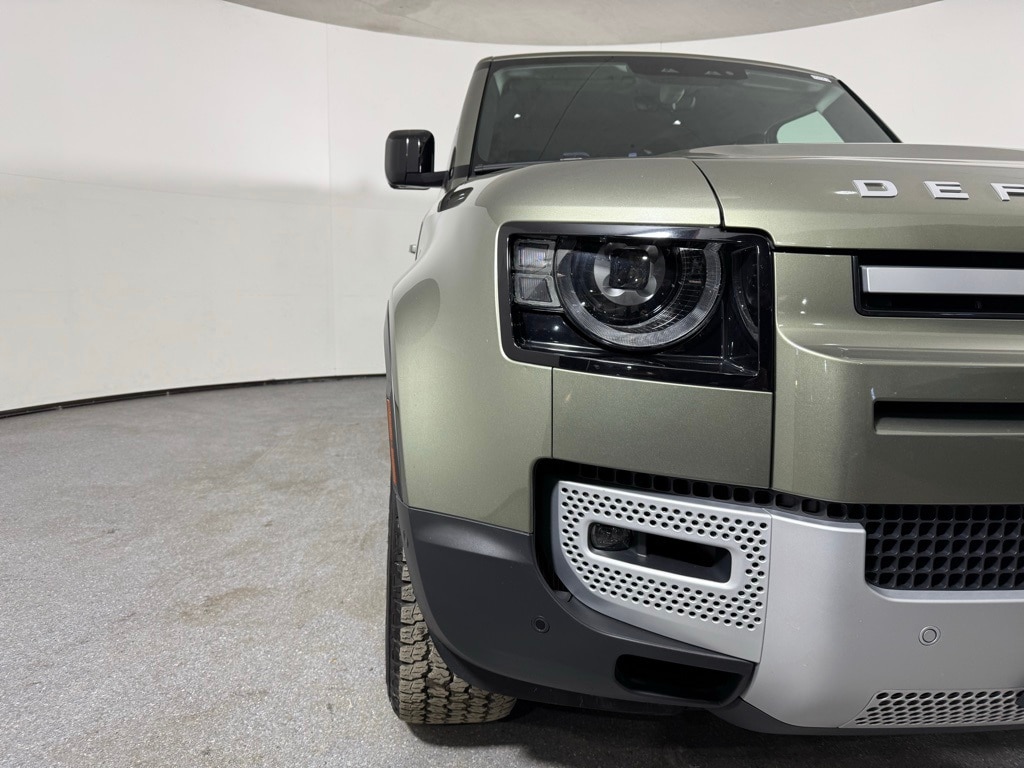 2023 LAND ROVER DEFENDER - Image 4