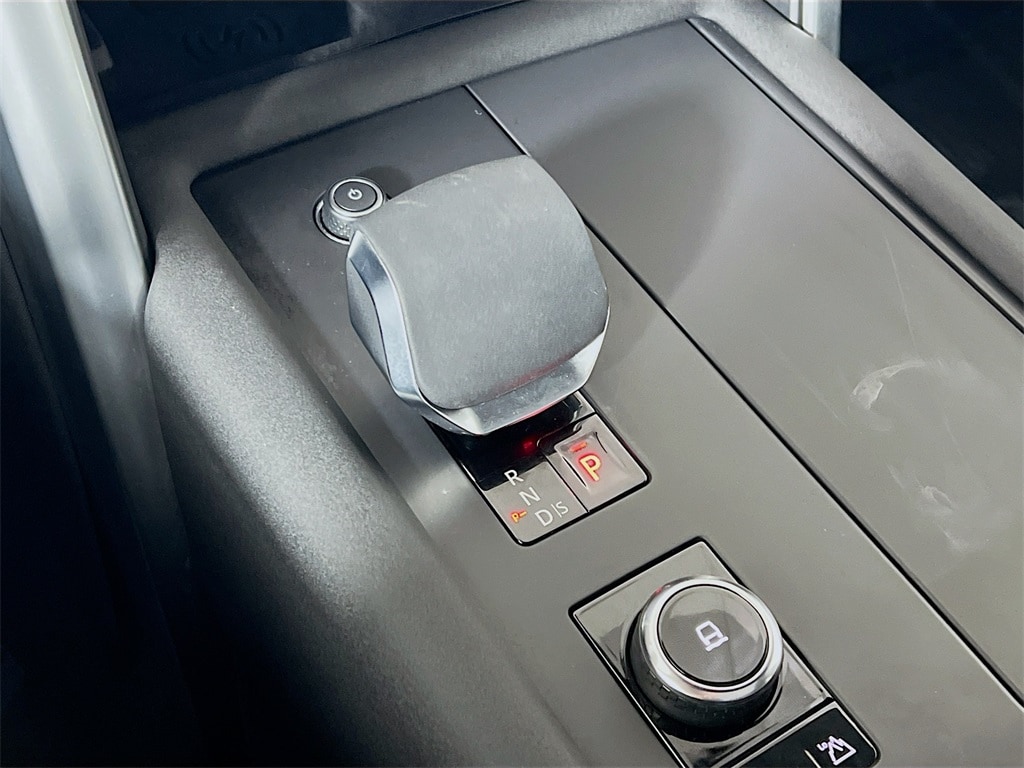 2025 LAND ROVER DISCOVERY - Image 17