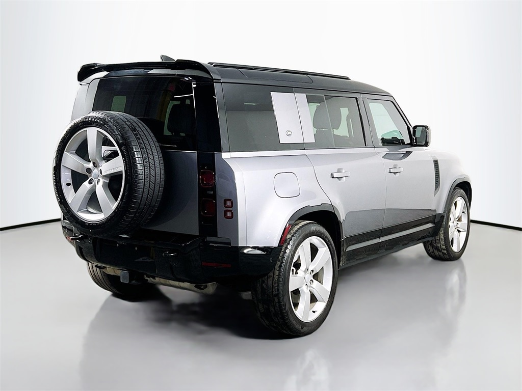 2024 LAND ROVER DEFENDER - Image 5