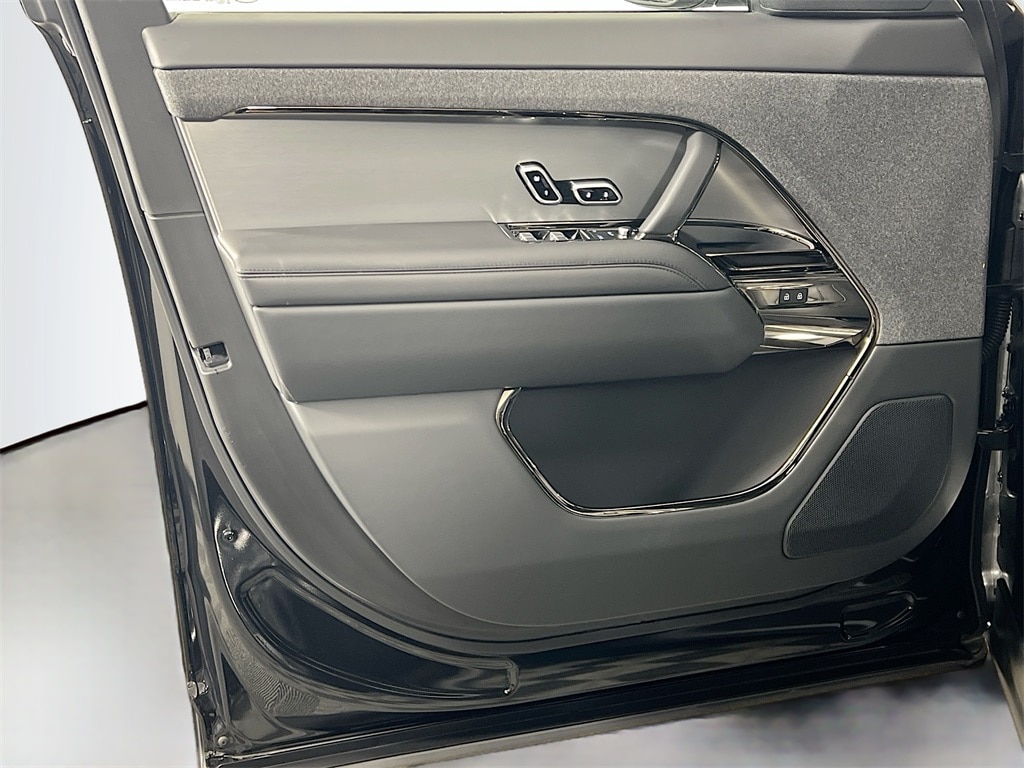 2025 LAND ROVER RANGE ROVER SPORT - Image 18