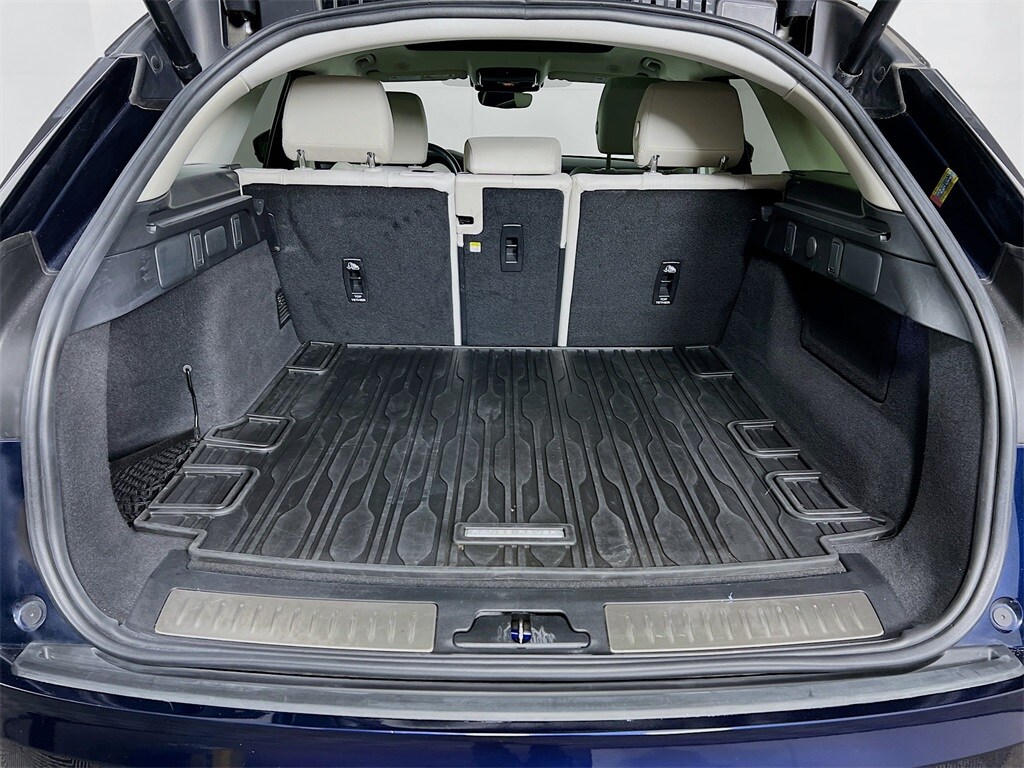 2023 LAND ROVER RANGE ROVER VELAR - Image 28