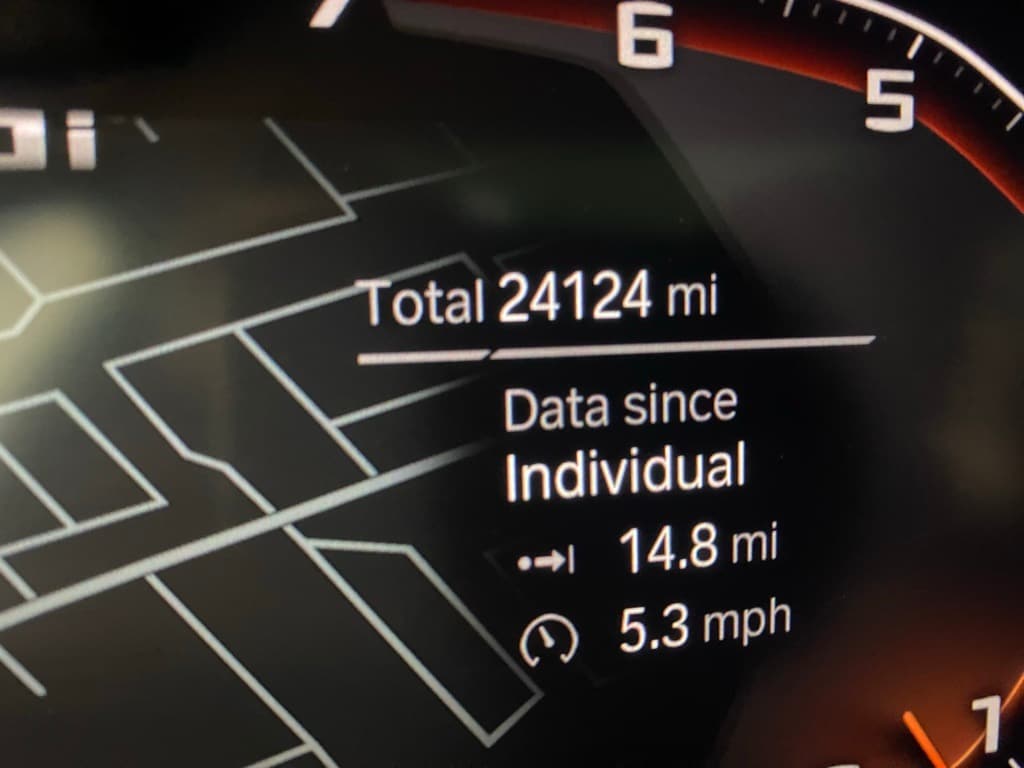 2023 BMW M550I - Image 16