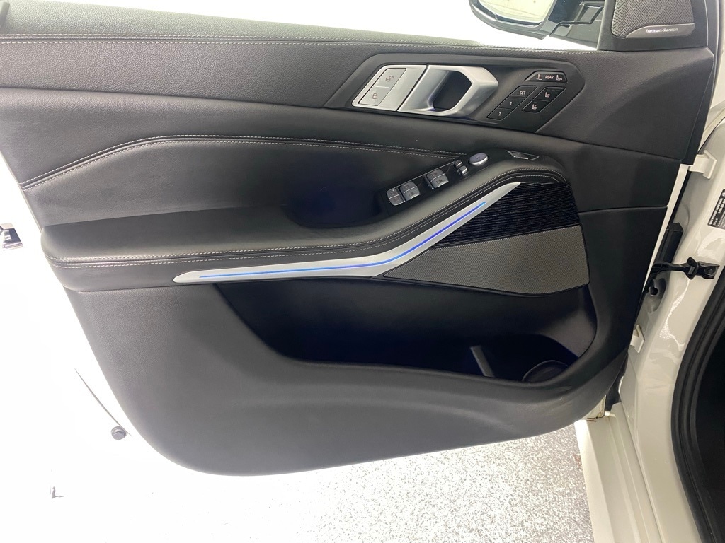 2021 BMW X7 - Image 9