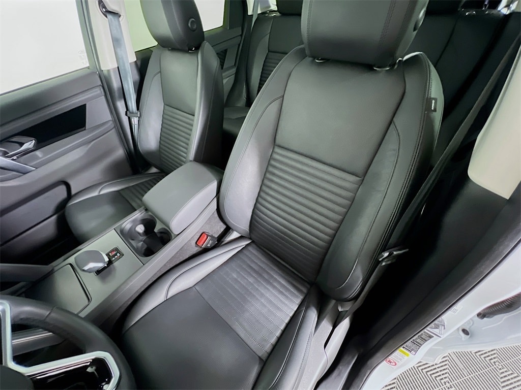 2025 LAND ROVER DISCOVERY SPORT - Image 22