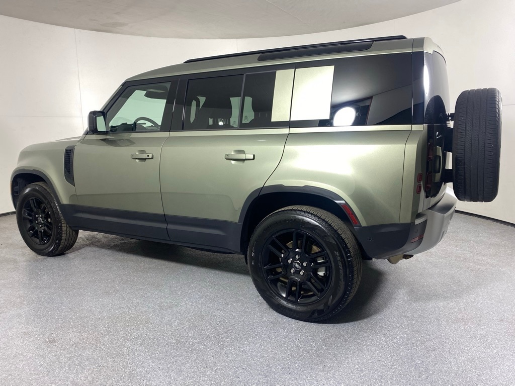 2025 LAND ROVER DEFENDER - Image 7