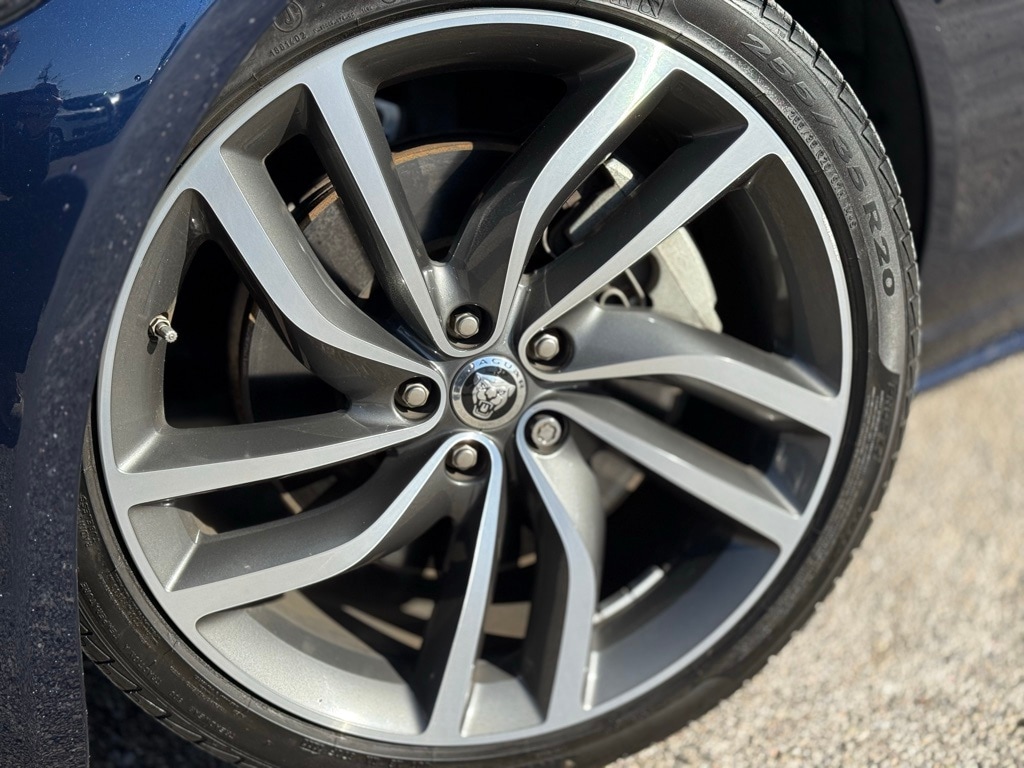 2024 JAGUAR XF - Image 6