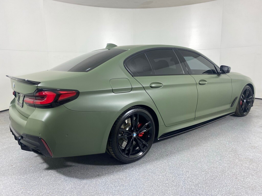 2023 BMW M550I - Image 5