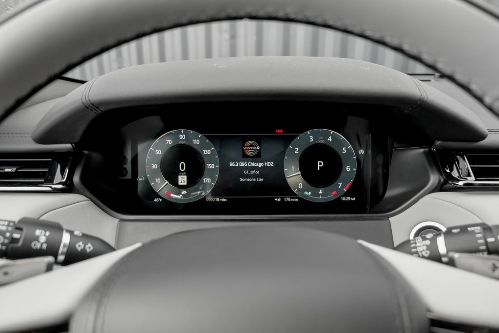 2026 LAND ROVER RANGE ROVER VELAR - Image 12