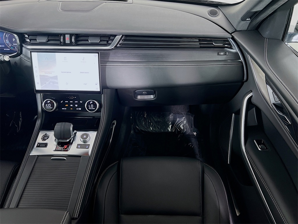 2025 JAGUAR F-PACE - Image 25