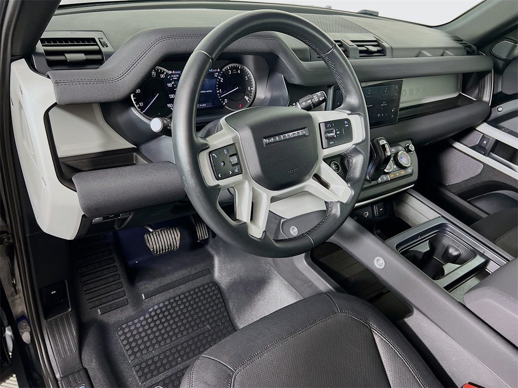 2023 LAND ROVER DEFENDER - Image 9