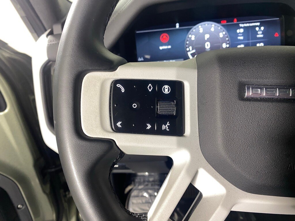 2025 LAND ROVER DEFENDER - Image 14