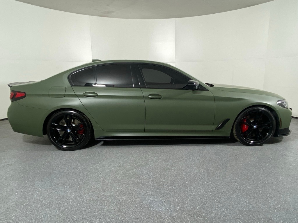 2023 BMW M550I - Image 4