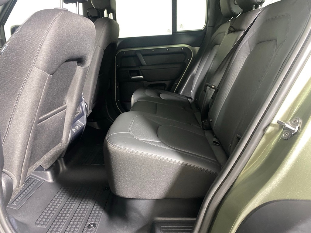 2025 LAND ROVER DEFENDER - Image 26