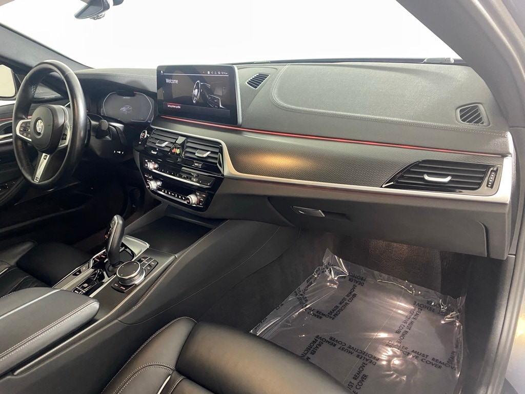 2023 BMW M550I - Image 28
