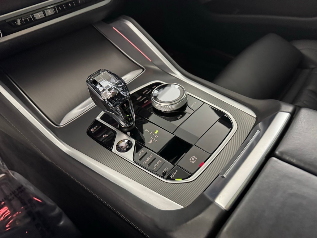 2022 BMW X6 - Image 25