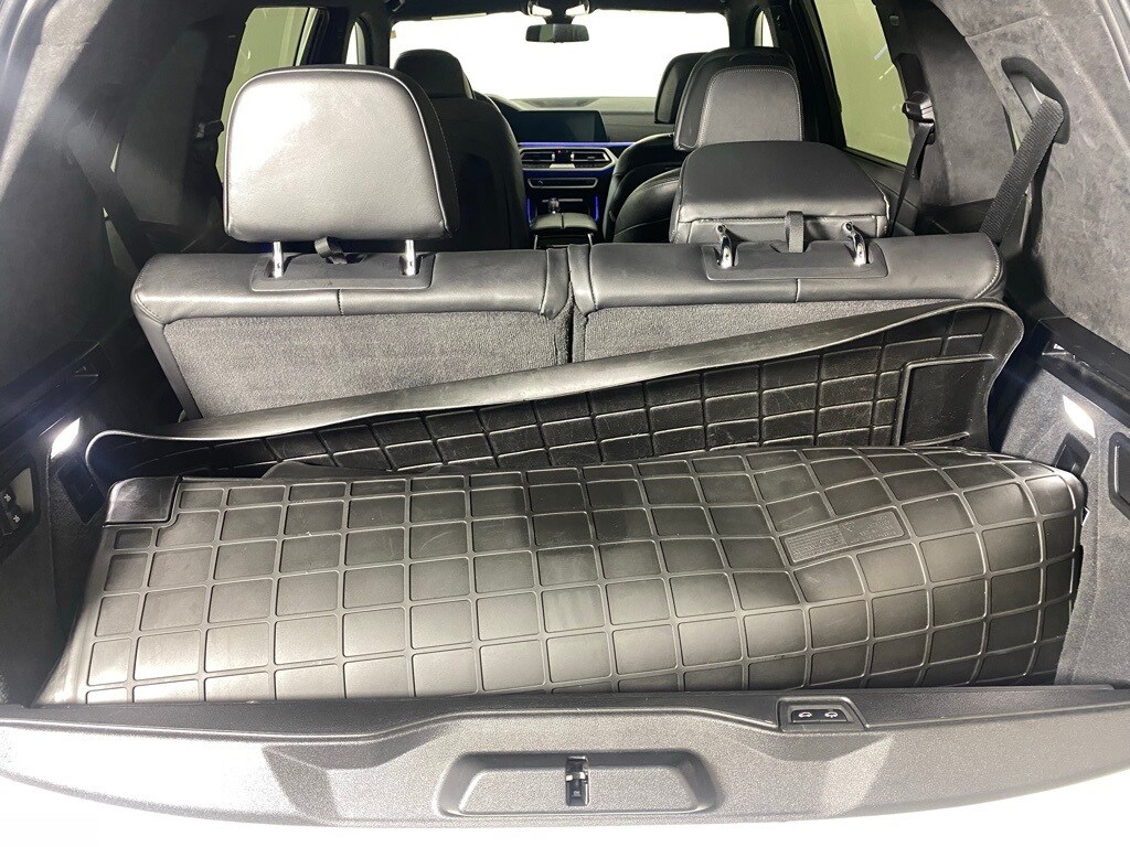 2021 BMW X7 - Image 26