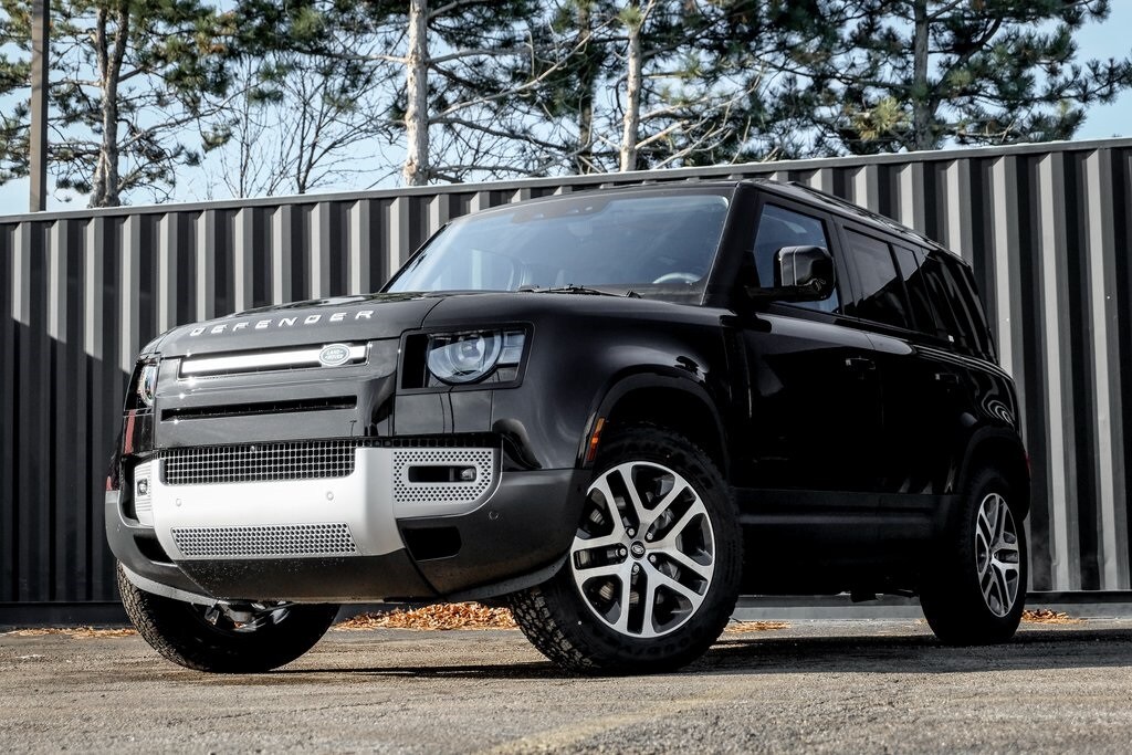 2025 LAND ROVER DEFENDER - Image 1